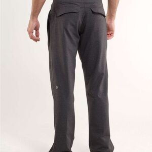 Lululemon Kung Fu Pant (Regular)
Heathered Black